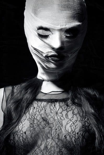 Strange Beauty: Darkly Surreal Beauty photography by Anna Ciupryk & Monika Kolodziej
