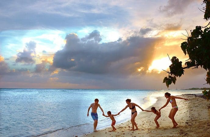 How to keep holiday costs down without cutting quality