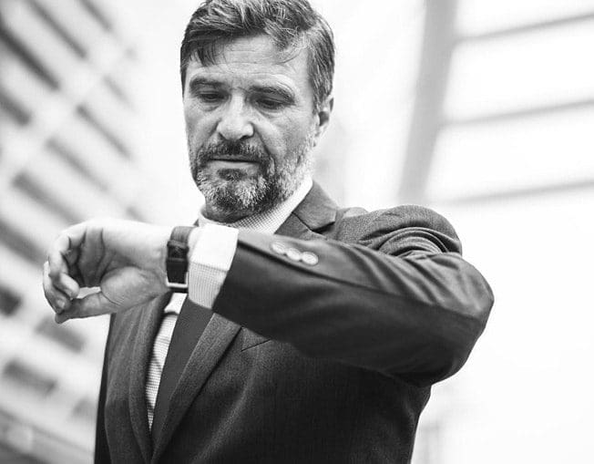 Top 10 stylish quartz watches for men
