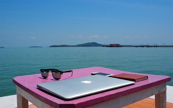 interact with digital nomads