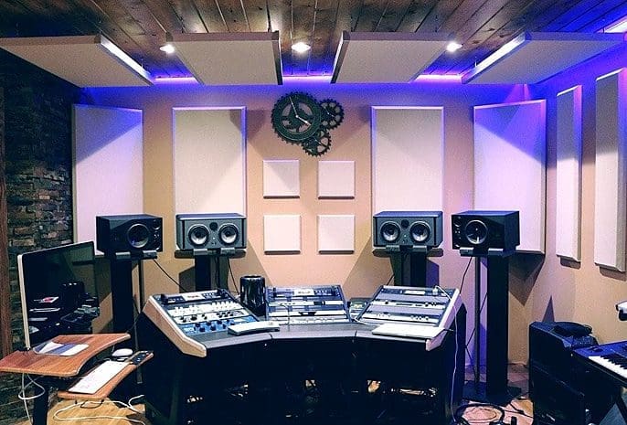How to soundproof a house from a noise