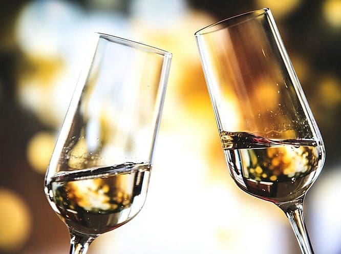 Food and wine pairing: Which French wines to enjoy with world cuisine?