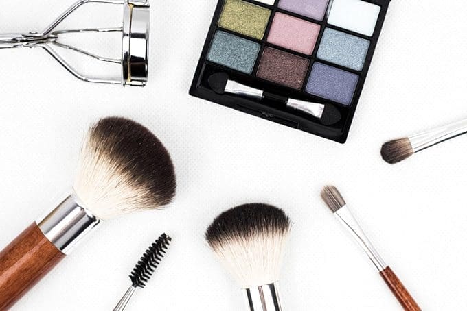 How to choose eco-friendly and cruelty-free beauty products