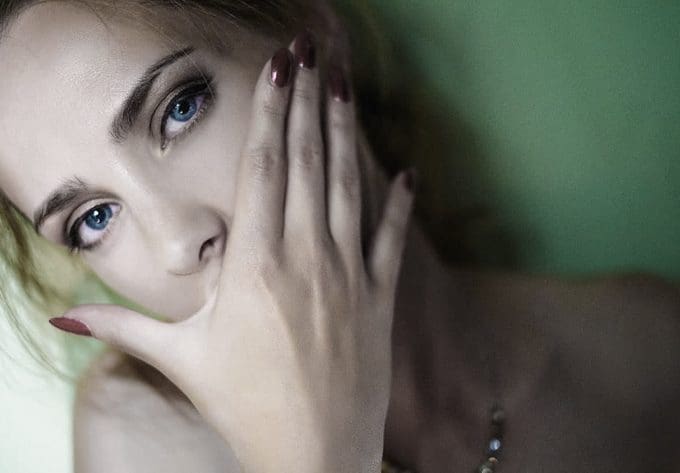 3 signs your skin is stressed out and how to soothe it