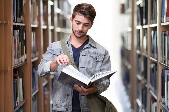 Three hacks to help fresh college graduates with paying their student loan debts