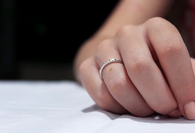 7 things you should know before you buy engagement ring online