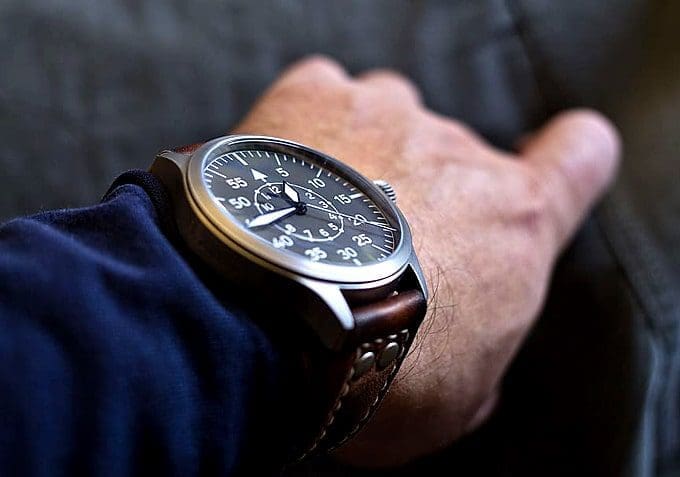 A Modern Gent’s Guide to Rocking a Stylish Timepiece