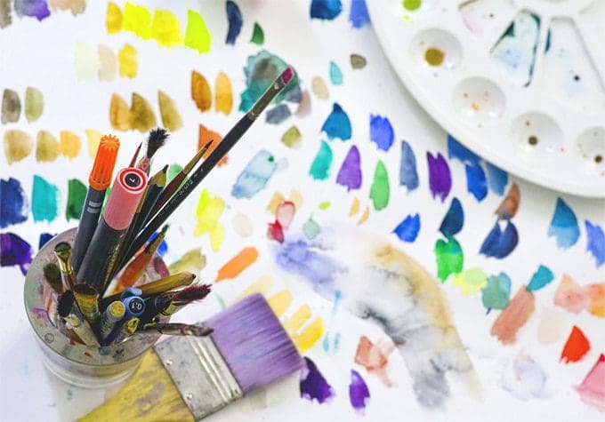 A Beginner’s Helpful Guide To Fabric Painting