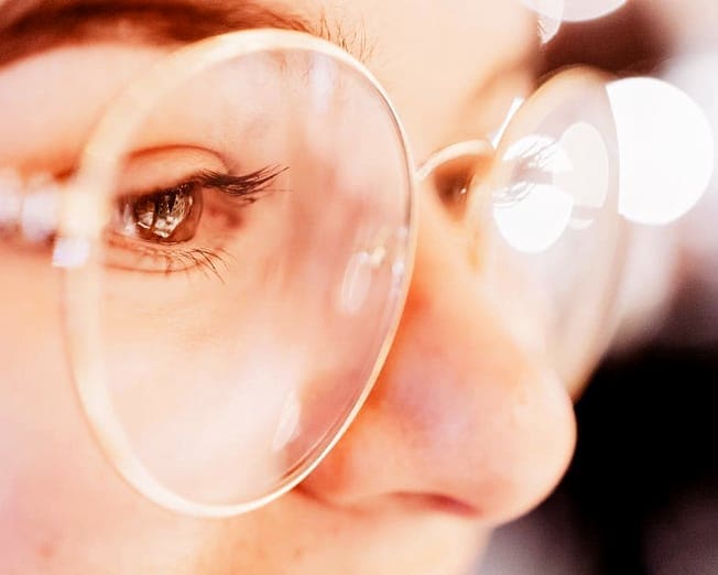 How to choose the right glasses frame for your face shape