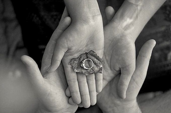 Love in lockdown: How to propose at home
