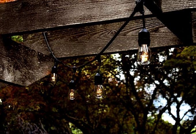 How to Have Great Outdoor Lighting and Still Save Energy