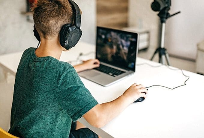 8 Expert Tips to Help You Buy the Perfect Gaming Laptop