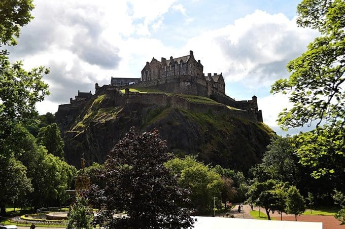 4 Amazing Day Trips To Take When Staying In Edinburgh