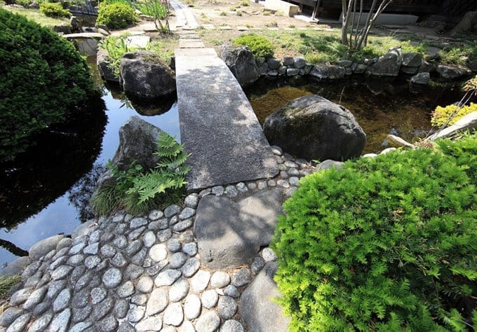 Don’t want to install a pool? 9 ideas on how to transform your garden into a playful paradise!