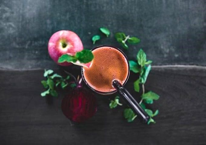 Choosing Superfoods and Natural Options for Well-being