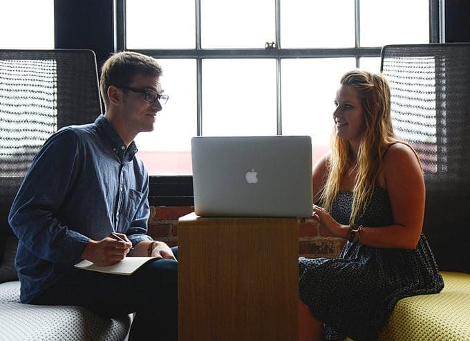How to Run a Compelling Fashion Marketing Campaign?