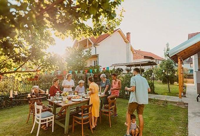 5 Fun Ideas For A Backyard Celebration Any Time of The Year