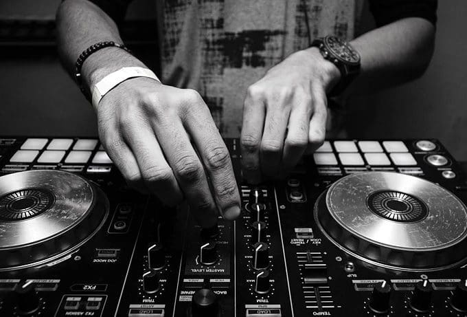 Take These 7 Easy Steps To Become A Professional DJ