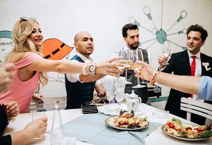 How to Organize a Perfect Surprise Party for Your Dad