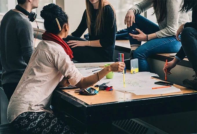 The Complete College Student’s Guide to Entrepreneurship and Networking 