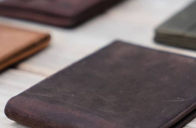 Why Men Appreciate the Gift of a High Quality Wallet