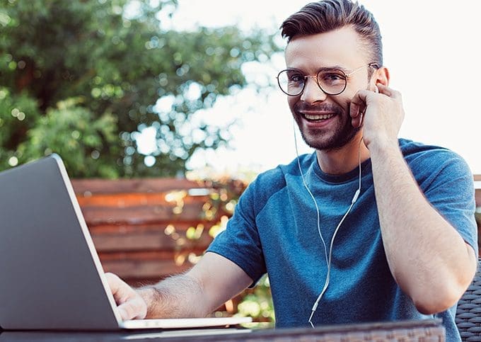 How Can Nonprofits Benefit From Online Webinars?