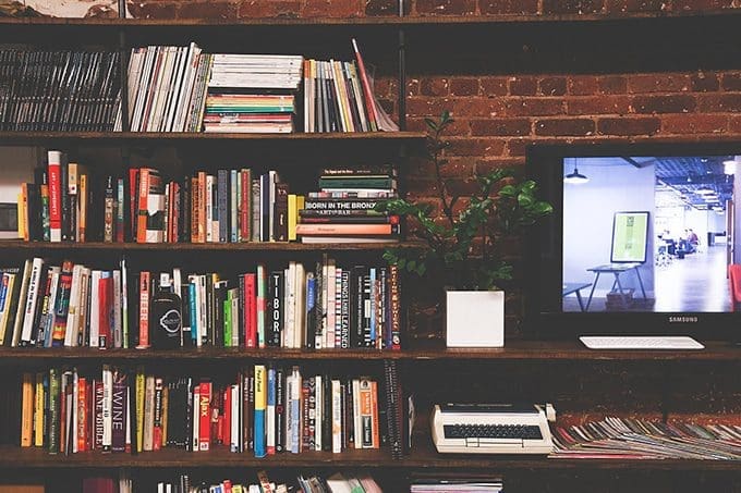 Make More Room In Your Apartment With Good Use Of Vertical Space