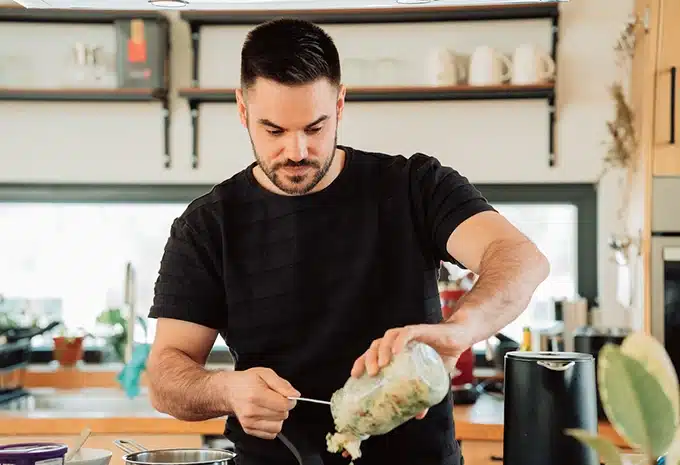 5 Tips to Impress Your Guests When Cooking