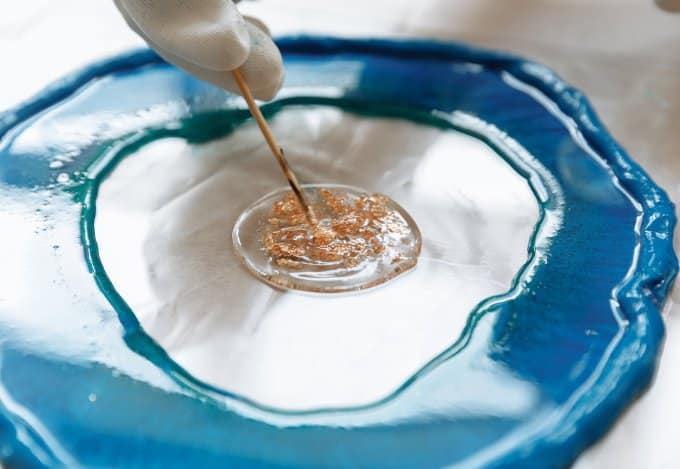 How To Use Epoxy Resin For Arts And Crafts Projects     