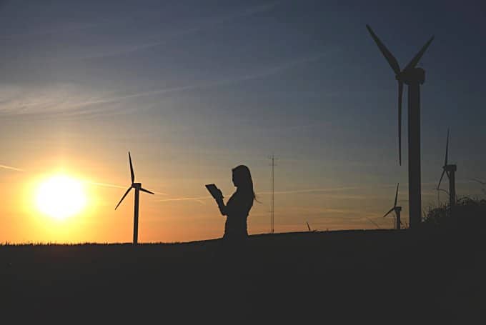 Virtual universes with a focus on sustainability