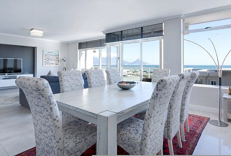 5 Things Every Dining Room Needs
