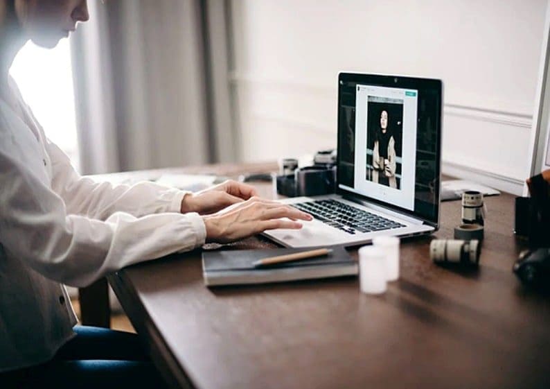 6 Tips for Implementing a Contractor Management System