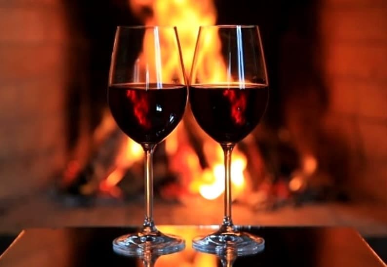 Best Warming Wines for Cold Weather
