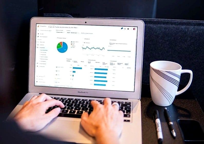 Understanding the Advantages of Header Bidding For Publishers And Advertisers