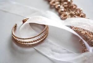 Jewelry Buyer ensuring Authenticity