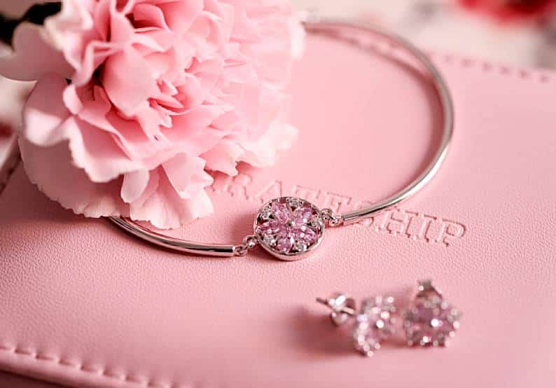 Mixing Matching Jewelry 