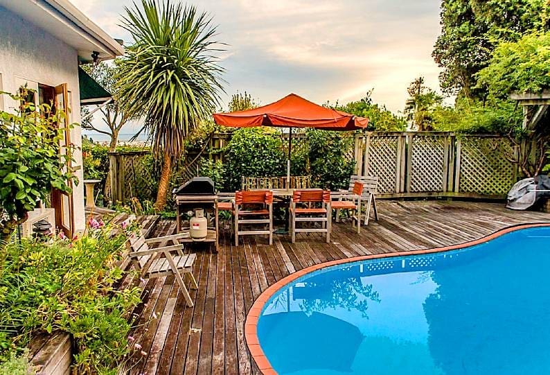 How to Make Pool Cleaning Easier and More Efficient