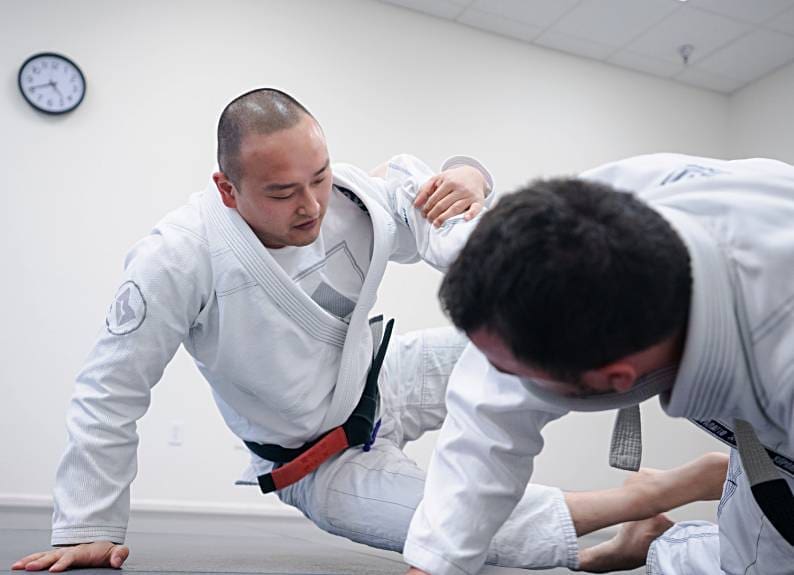 Ground Combat Genius: 6 Expert Strategies for Mastering Jiu-Jitsu
