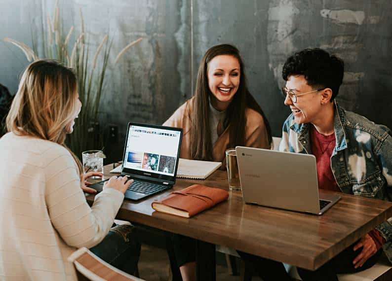 Gratitude Journals: Bringing Thankfulness to the Workplace