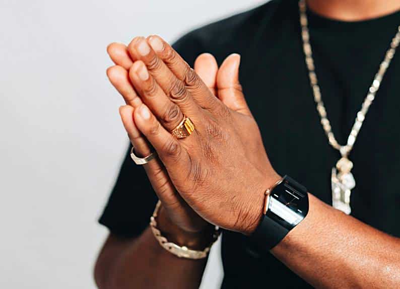 5 Tips for Finding the Perfect Vintage Solid Gold Pendants for Him