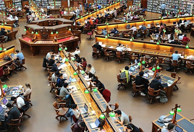 How to Find and Apply for Scholarships
