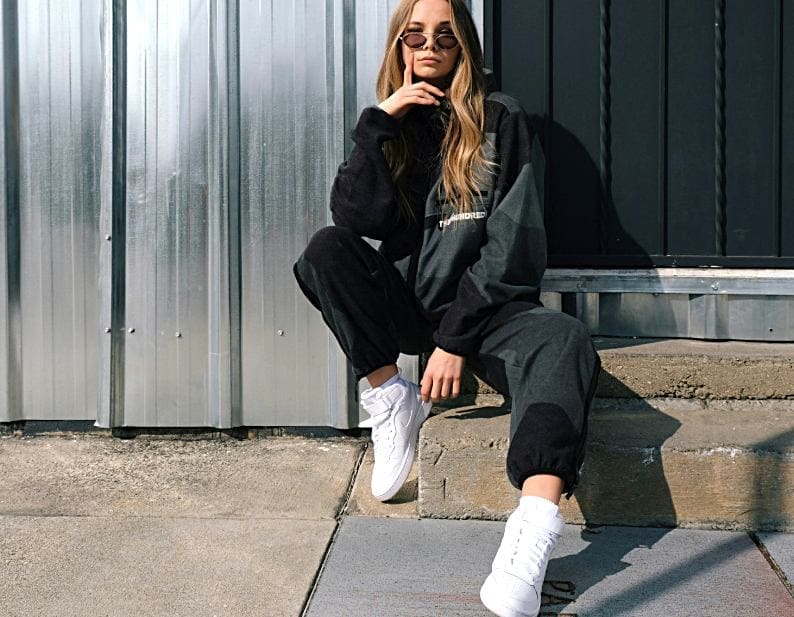 Step into Comfort: The Ultimate Guide to Casual Sneakers for Women