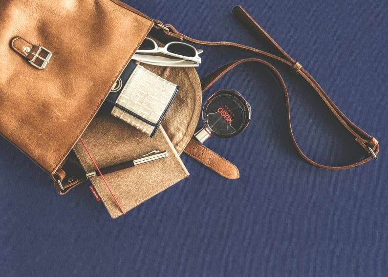 Stay Fresh On The Scene: A Guide To Arranging Your Perfect Accessory Bag