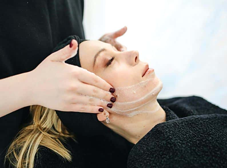 Are Stem Cell Eye Creams the Future of Anti-Aging?