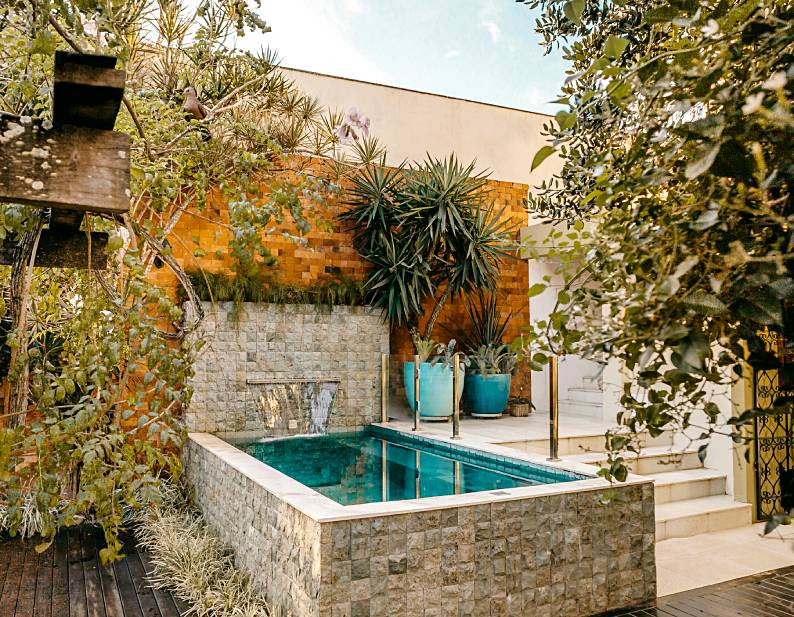 5 Beautiful Outdoor Styles For Your Garden Revamp