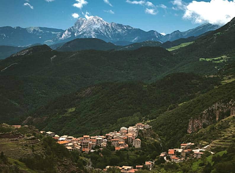 The best ski destinations for adventure seekers