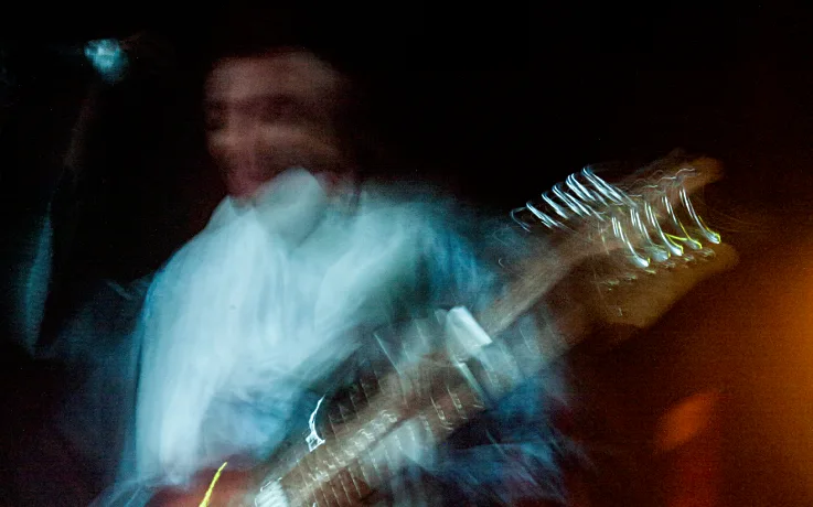 Bombino – the guitar lines slither like snakes…