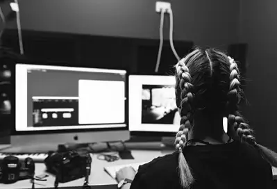 The Psychology of Risk-Taking in Trading and Creative Industries
