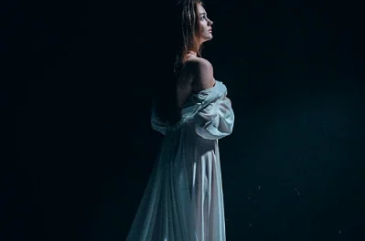 Nightgowns That Redefine Bedtime Elegance