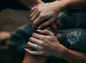 What to Consider When Choosing the Right Diamond Shape for Your Finger
